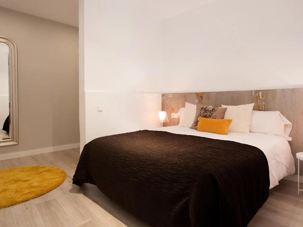 Seneca Ny Apartment Barcelona Spain